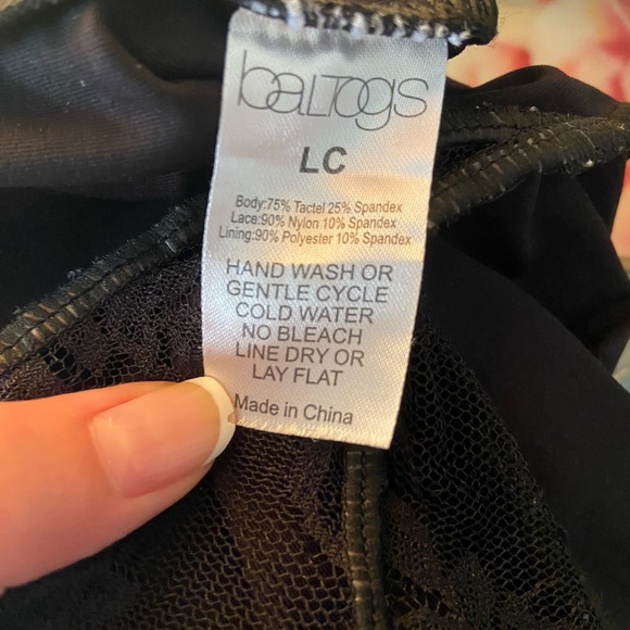 Black leotard - Capezio “Baltogs” - large child size - low back lace detail - Picture 4 of 7